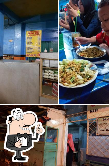 Nasi & Mie Goreng Ulam Sari: Kenikmatan yang Menggoda di Jantung Cilacap